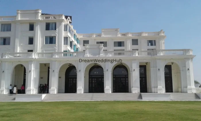 Alaska resort sariska